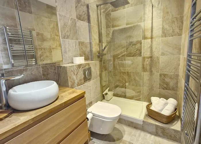 Cozy Old Town Apartment Antibes